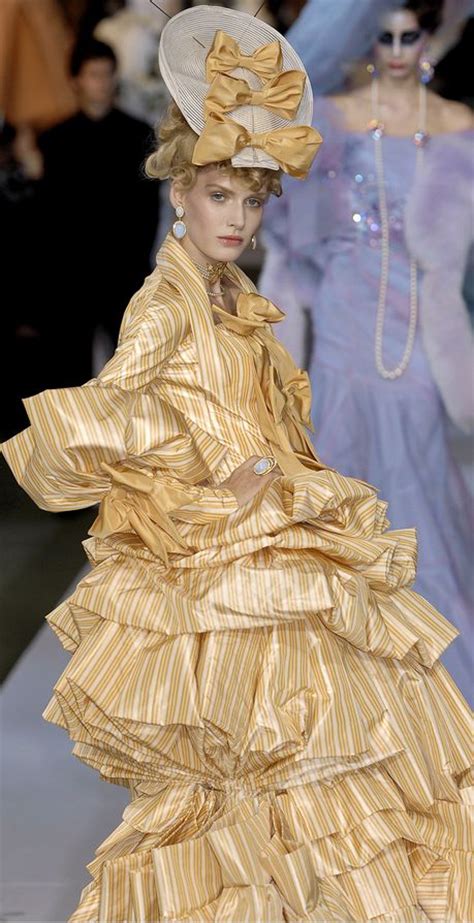 john galliano dior marie antoinette|Galliano, Connecting the Periods .